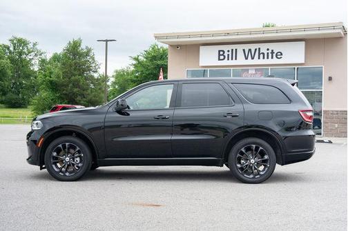 DB Black Crystal Clearcoat 2026 Dodge Durango GT