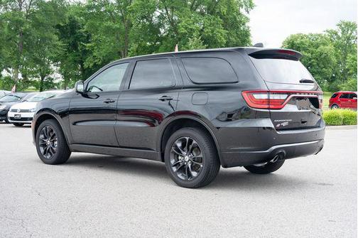 DB Black Crystal Clearcoat 2026 Dodge Durango GT