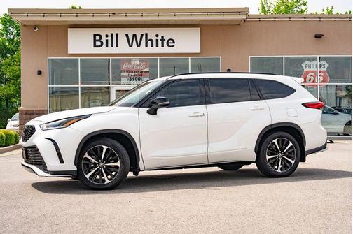 Blizzard Pearl 2021 Toyota Highlander XSE