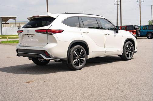 Blizzard Pearl 2021 Toyota Highlander XSE