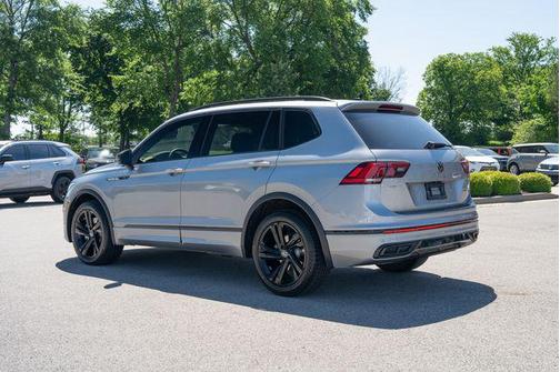 Pyrite Silver Metallic 2023 Volkswagen Tiguan 2.0T SE R-Line Black