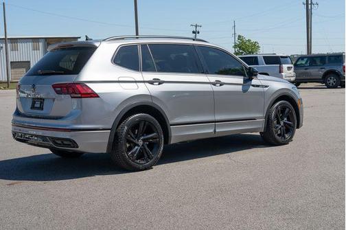 Pyrite Silver Metallic 2023 Volkswagen Tiguan 2.0T SE R-Line Black
