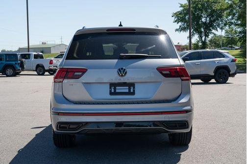 Pyrite Silver Metallic 2023 Volkswagen Tiguan 2.0T SE R-Line Black