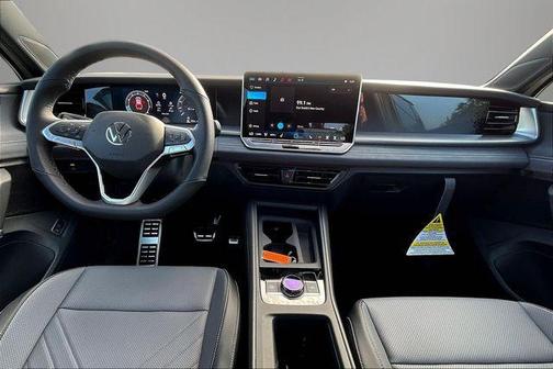 Sandstone 2026 Volkswagen Tiguan 2.0T SE R-Line Black 4MOTION