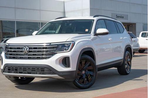 opal white pearl 2026 Volkswagen Atlas 2.0T SE w/Technology