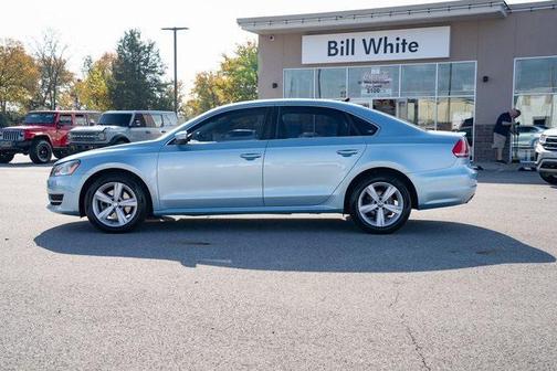 2013 Volkswagen Passat 2.0 TDI SE w/ Sunroof