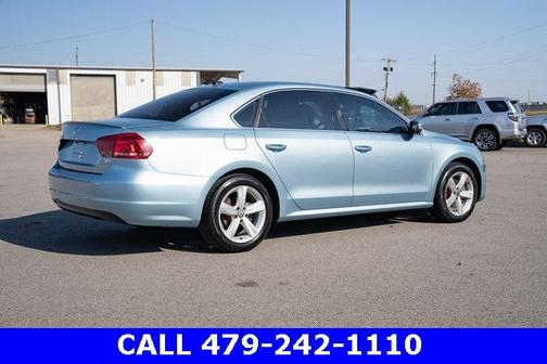 2013 Volkswagen Passat 2.0 TDI SE w/ Sunroof