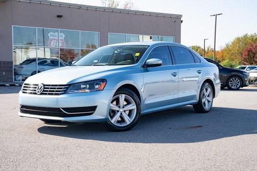 2013 Volkswagen Passat 2.0 TDI SE w/ Sunroof