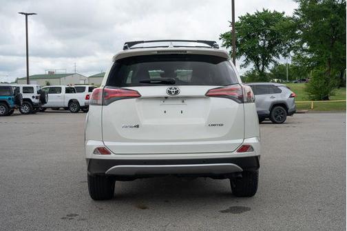 Blizzard Pearl 2017 Toyota RAV4 Limited