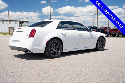 2021 Chrysler 300 Touring