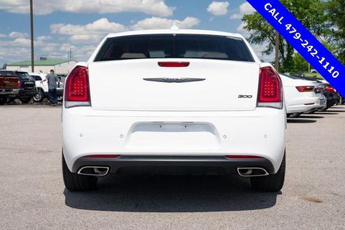 2021 Chrysler 300 Touring