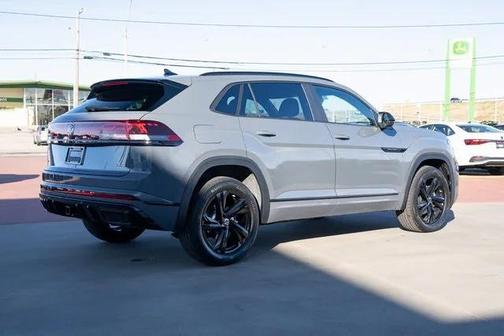 2026 Volkswagen Atlas Cross Sport 2.0T SEL