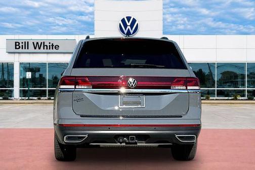 Pure Gray 2026 Volkswagen Atlas 2.0T SE w/Technology