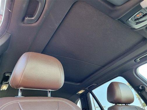 Photo 3 of 25 of 2017 BMW X5 sDrive35i