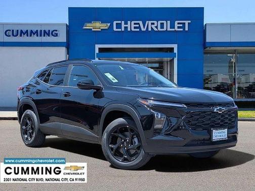 Mosaic Black Metallic 2026 Chevrolet Trax LT