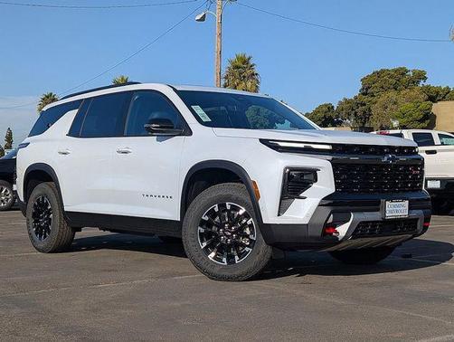 Polar White Tricoat 2026 Chevrolet Traverse AWD Z71