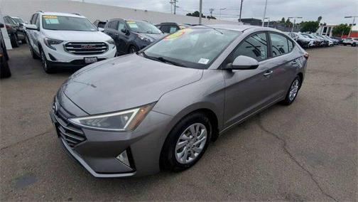 2020 Hyundai ELANTRA SE