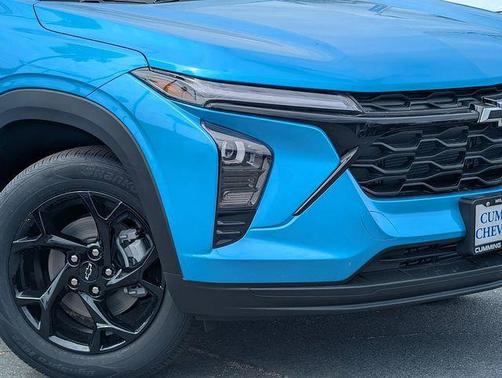 Marina Blue Metallic 2026 Chevrolet Trax LT