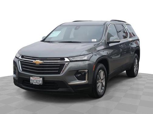 Silver Sage Metallic 2023 Chevrolet Traverse LT Cloth