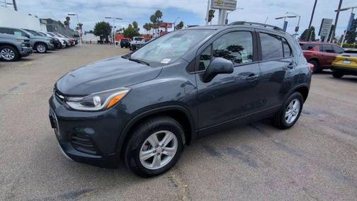 Shadow Gray Metallic 2021 Chevrolet Trax LT