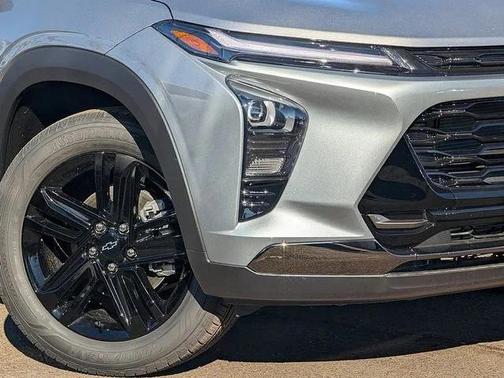 Sterling Gray Metallic 2026 Chevrolet Trax FWD ACTIV