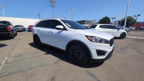 2016 Kia Sorento LX