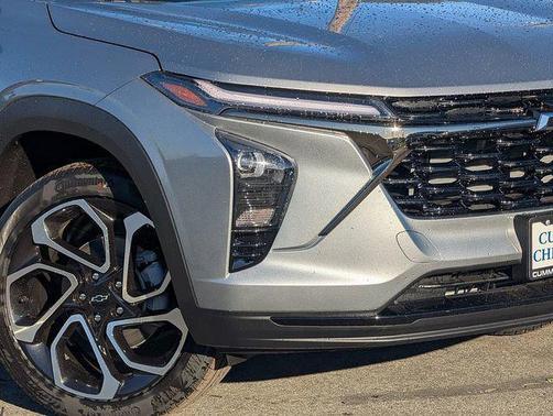 Sterling Gray Metallic 2026 Chevrolet Trax FWD 2RS