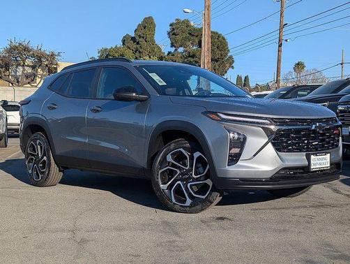 Sterling Gray Metallic 2026 Chevrolet Trax FWD 2RS