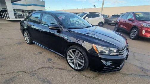 2018 Volkswagen Passat 2.0T R-Line