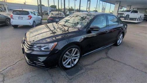 2018 Volkswagen Passat 2.0T R-Line