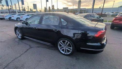 2018 Volkswagen Passat 2.0T R-Line