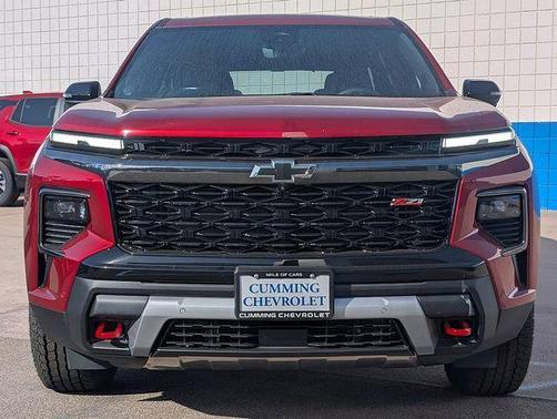 Radiant Red Tintcoat 2026 Chevrolet Traverse AWD Z71