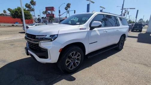 Iridescent Pearl Tricoat 2022 Chevrolet Suburban 4WD Z71