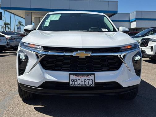 Summit White 2024 Chevrolet Trax LS