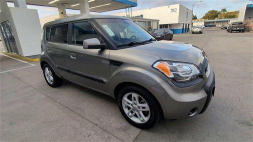 2010 Kia Soul +