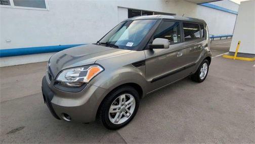 2010 Kia Soul +