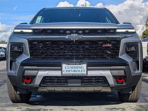 Sterling Gray Metallic 2026 Chevrolet Traverse AWD Z71