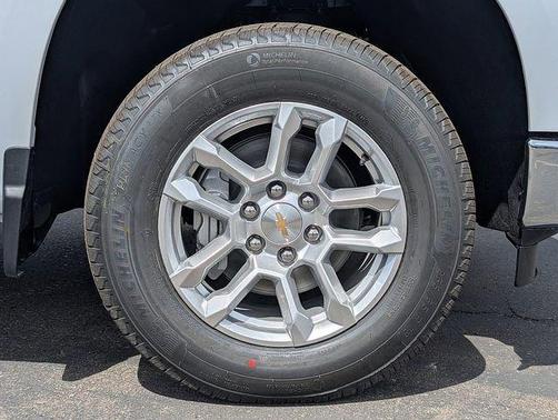 Summit White 2026 Chevrolet Silverado 1500 LT
