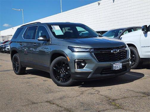 2022 Chevrolet Traverse LT Cloth