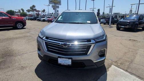 Sterling Gray Metallic 2023 Chevrolet Traverse LT Cloth