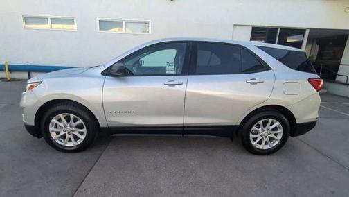 Silver Ice Metallic 2019 Chevrolet Equinox LS