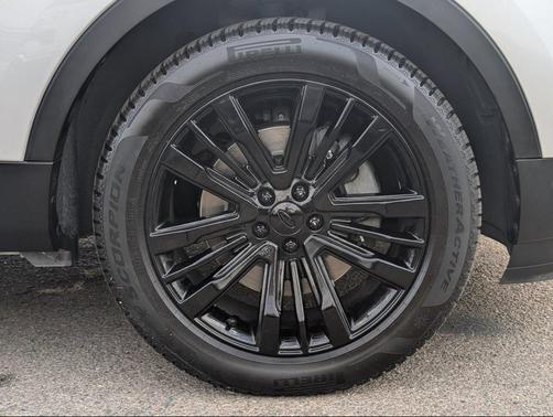 White Platinum Metallic Tri-Coat 2018 Ford Explorer Platinum