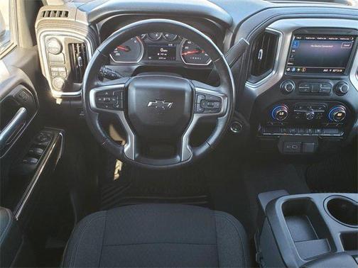 Photo 5 of 30 of 2019 Chevrolet Silverado 1500 RST
