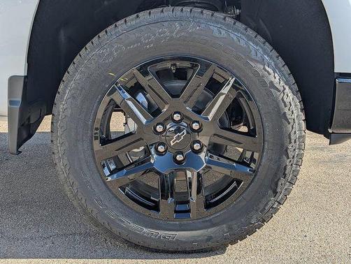 Summit White 2026 Chevrolet Silverado 1500 LT Trail Boss