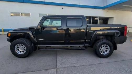 Black 2009 Hummer H3T Base