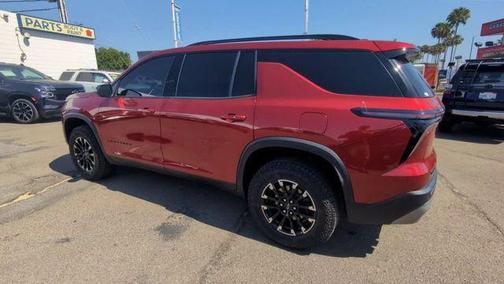 Radiant Red Tintcoat 2025 Chevrolet Traverse AWD Z71
