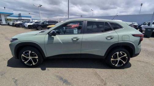 Cacti Green 2024 Chevrolet Trax FWD 1RS