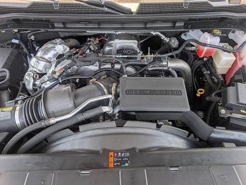 Summit White 2026 Chevrolet Silverado 2500 Custom