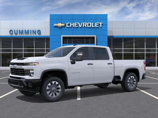 Summit White 2026 Chevrolet Silverado 2500 Custom