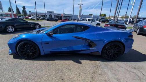 2023 Chevrolet Corvette Stingray w/2LT